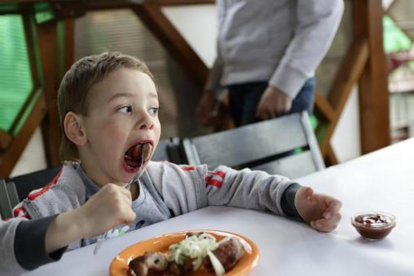 Çocuğunuz Hızlı mı Yiyor Bu Alışkanlık Obeziteyi Tetikliyor