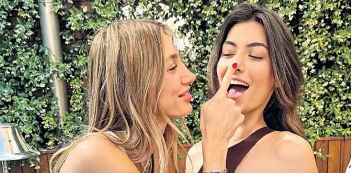 Buse İskenderoğlu 28 Yaşını En Yakınıyla Kutladı