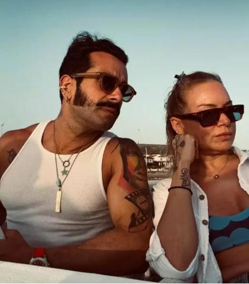 Lise sıralarından evlilik yoluna: Gökhan Türkmen ve eşinden romantik paylaşım
