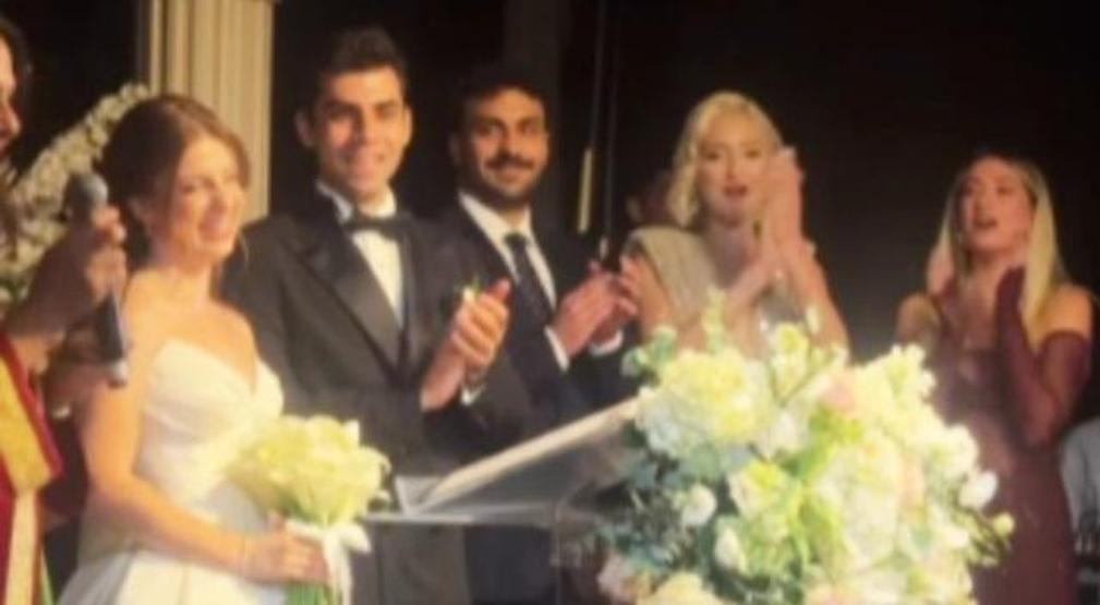 Sihirli Annemin Çileki Zeynep Özkaya ve pilot sevgilisi Oğulcan Can evlendi BEYAZ GELİNLİĞİ İLE GÖRENLERİ BÜYÜLEDİ