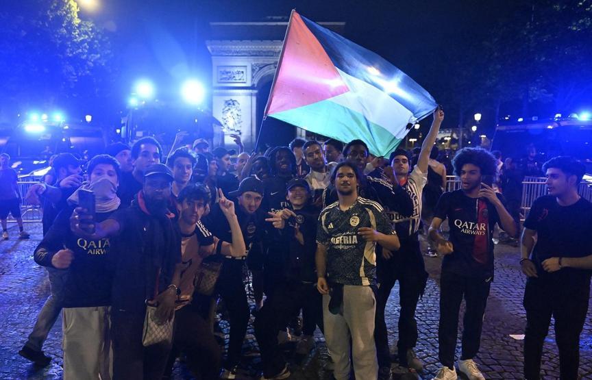 PSG şampiyon oldu, Paris yandı Fransız bakandan tepki çeken barbar paylaşımı...