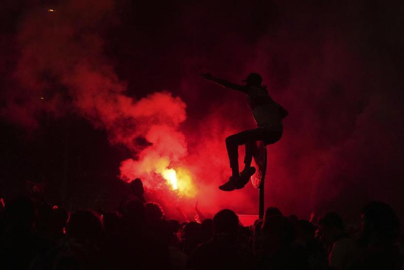 Paris Saint-Germain şampiyon oldu, Fransa sokakları karıştı: 2 ölü, yüzlerce gözaltı