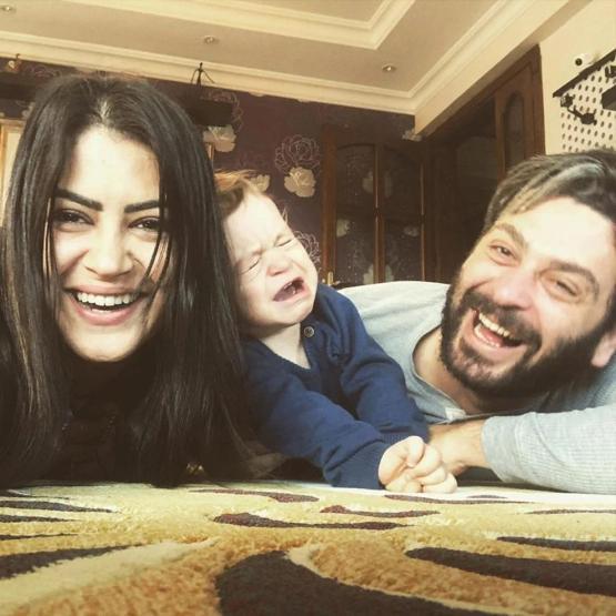 Uzak Şehir Setinin Yıldızları Sezon Finali Yemeğinde Buluştu: Alya ve Cihan’dan Şaşırtan İtiraflar