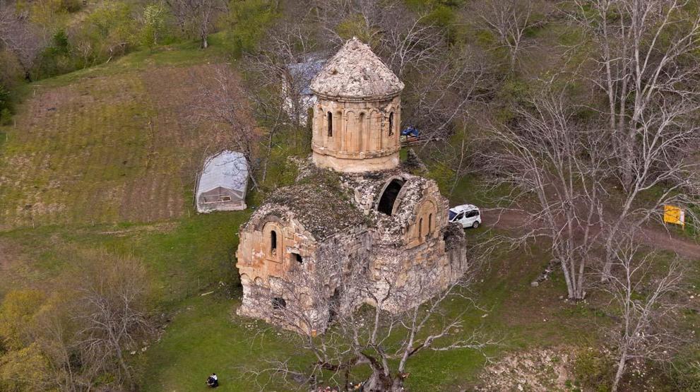 Doğayla İç İçe Konumu ve Tarihi Dokusuyla Öne Çıkıyor Rabat Manastırına Ziyaretçi Akını