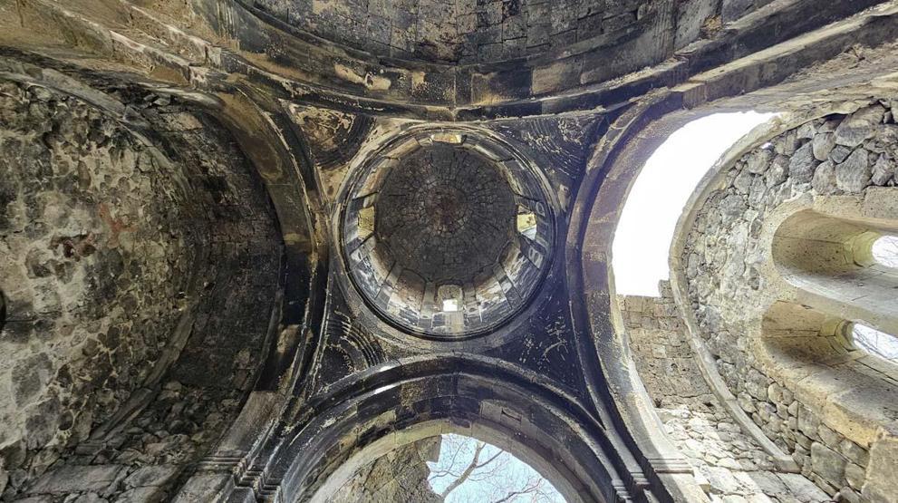 Doğayla İç İçe Konumu ve Tarihi Dokusuyla Öne Çıkıyor Rabat Manastırına Ziyaretçi Akını
