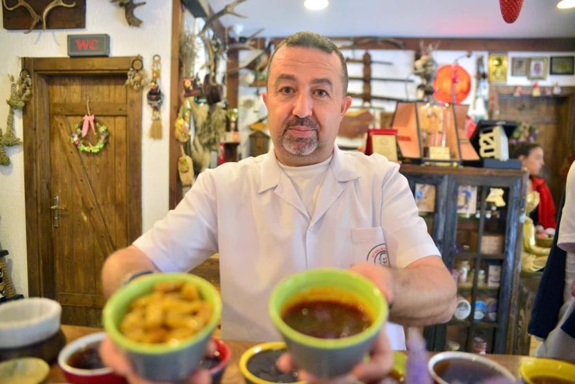 Acı Biberden Reçel Olur mu Bursalı İşletmeci Şili Biberinden Reçel Üretti Arap Turistlerin Gözdesi Oldu Önce Şaşırıyorlar, Tadınca Beğeniyorlar