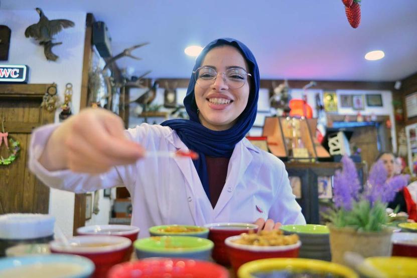 Acı Biberden Reçel Olur mu Bursalı İşletmeci Şili Biberinden Reçel Üretti Arap Turistlerin Gözdesi Oldu Önce Şaşırıyorlar, Tadınca Beğeniyorlar