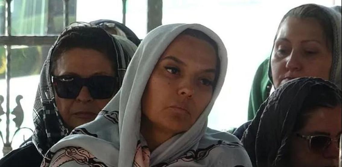 Demet Akalın’ın Acı Günü: Kuzeni Hakan Kılıç Gözyaşlarıyla Defnedildi