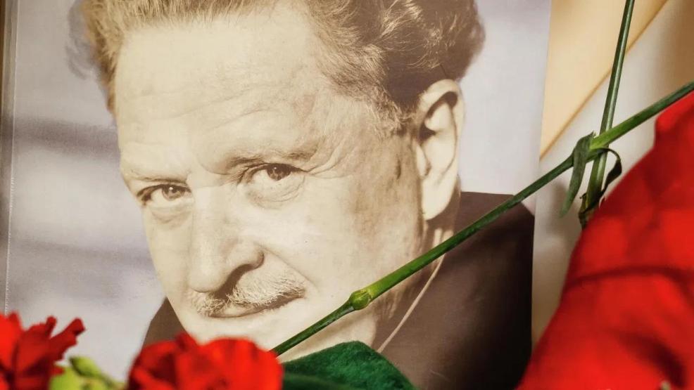 NAZIM HİKMET ŞİİRLERİ: En Anlamlı, En Duygusal Nazım Hikmet Ran Şiirleri Türk Şiirinin Usta İsmi 62. Ölüm Yıl Dönümünde Anılıyor