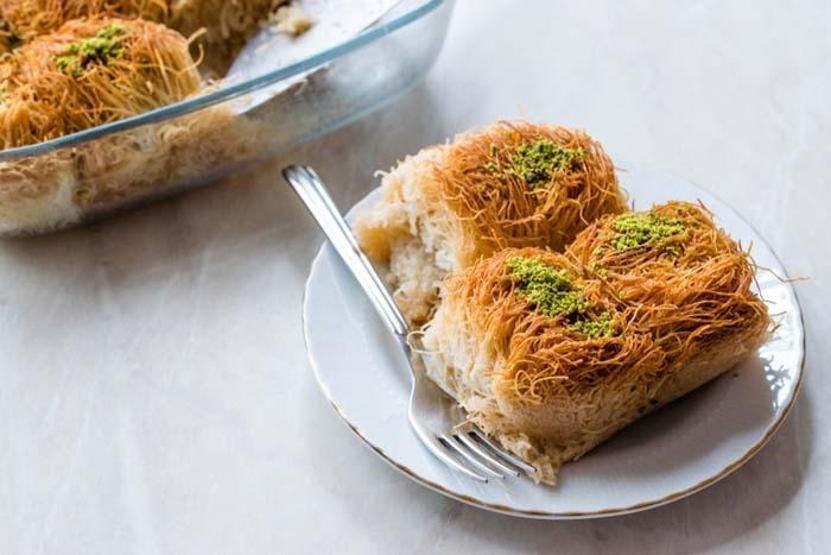 ŞEKERSİZ BAKLAVA TARİFİ: Bayramda Diyabet Hastaları da Rahatça Tüketebilir Şekersiz Baklava Malzemeleri Ve Yapılışı