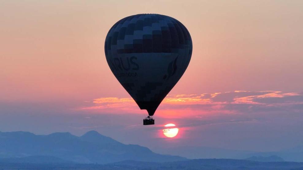 Türkiyenin Maldivleri Salda Gölünde Sezon Açıldı Balonlarla Gökyüzü Masalı