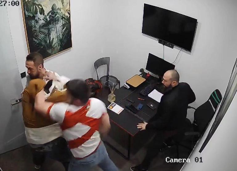Milli sporcuya silahlı pusu Dakikalarca tekme tokat darp ettiler
