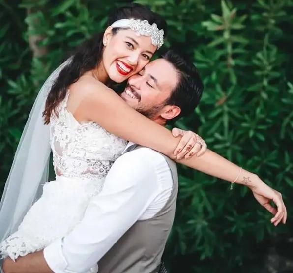 8 Yıllık Evlilik Bitiyor Pelin Akil İlk Kez Bu Kadar Net Konuştu: Yollarımızı Ayırdık