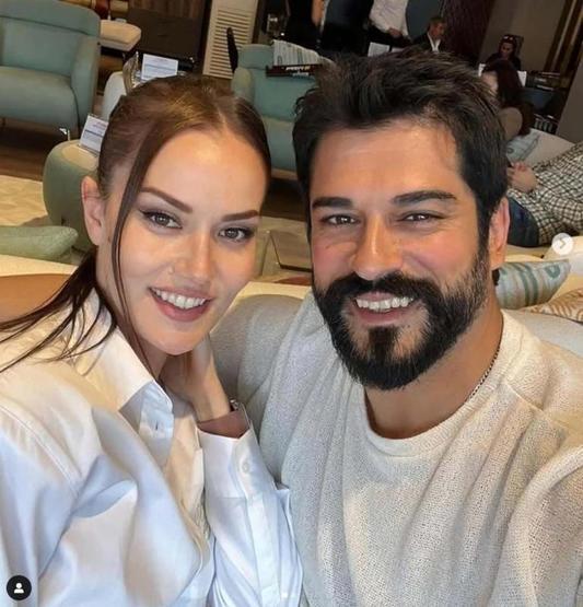 Sosyal Medyada Aşka Geldiler Burak Özçivitten Eşi Fahriye Evcene: Aşkım, eşim, yolum… Fahriye Evcenden Yanıt Gecikmedi