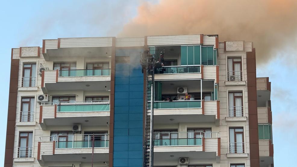 SON DAKİKA | Diyarbakırda 13 katlı binada yangın faciası: 2si çocuk 3 kişi hayatını kaybetti