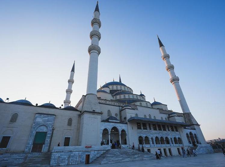 Milyonlar saf tuttu Tüm Türkiyede bayram coşkusu