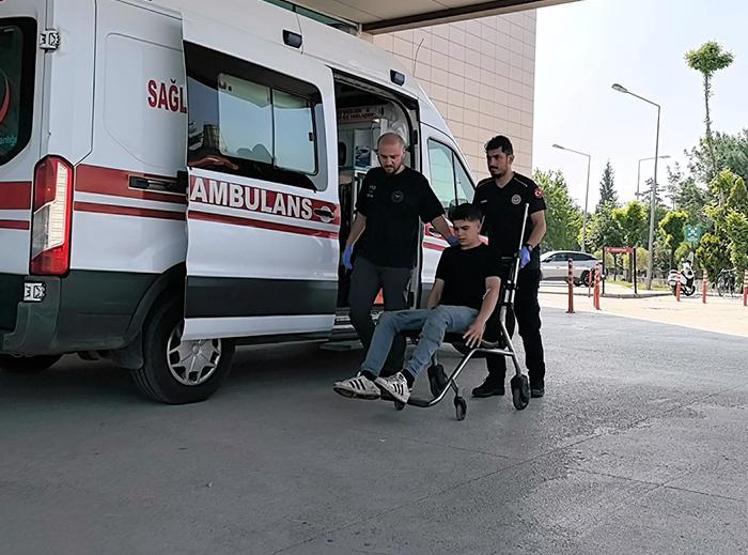 Klasikleşen bayram görüntüleri: Acemi kasaplar hastaneye koştu