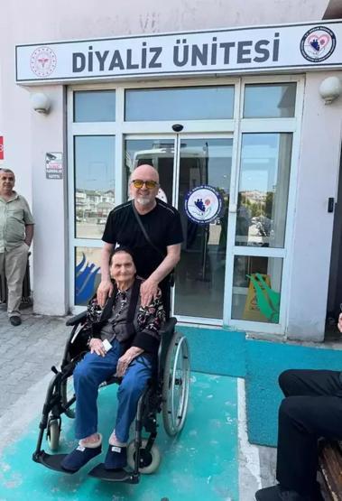 Ünlü İsimlerden Bayram Mesajları Bayramda Tatil Yapmayanlar da Var