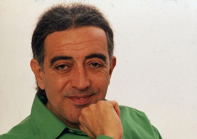 Edip Akbayramın kızından duygulandıran bayram paylaşımı: Bir avuç toprak yerine sana sarılsaydık keşke
