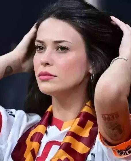 Galatasaray’ın yıldızına bir şok daha Unutamadığı aşkı Devrim Özkan, Torreira adını duyunca bakın ne yanıt verdi