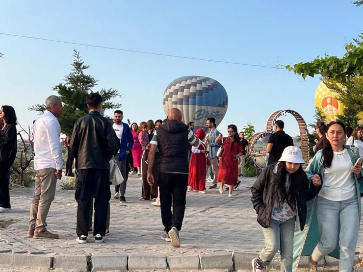 Kapadokya’da Bayram Tatili Yoğunluğu Yerli ve Yabancı Turistler Akın Etti