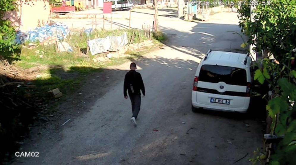 Kayıp ortaokul öğrencisi Burak Koçak ile ilgili yeni gelişme Son görüntüleri ortaya çıktı