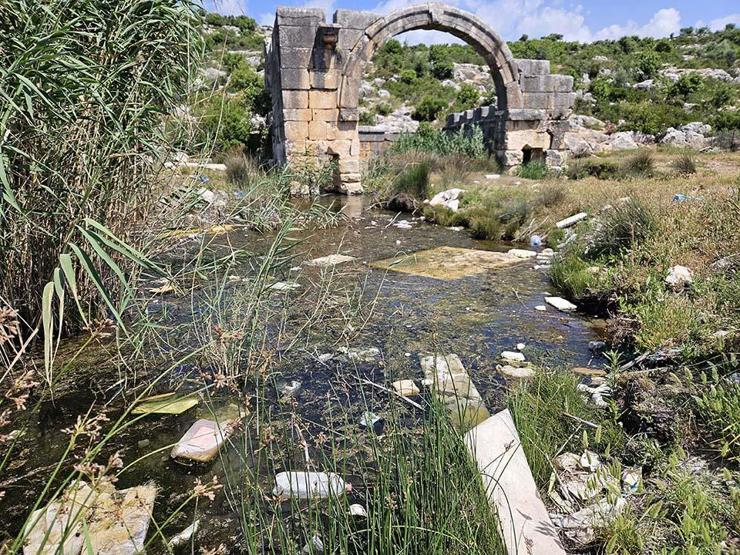 Çöplüğe dönmüştü 1800 yıllık kutsal çeşme ve kaplıca turistik alan olacak...