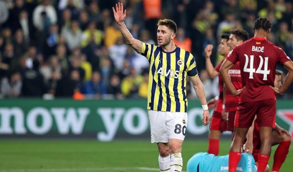 Arda Turan, Fenerbahçe’nin orta sahasını istiyor Resmî teklif…