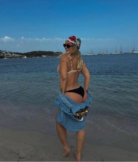 Wanda Nara’dan Bikinili Tatil Paylaşımı Cesur Pozları Sosyal Medyayı Salladı