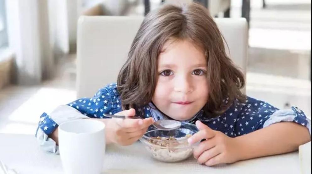 Çocuğunuz Hızlı Yiyor mu Bu Alışkanlık Obeziteyi Teşvik Ediyor