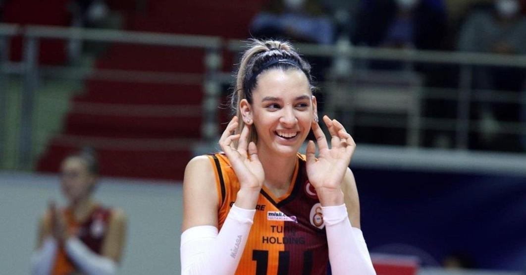 Alexia Carutasu (Alexia Karutasu) Kimdir Alexia Carutasu Nereli, Kaç Yaşında Aleksia Karutasu Hangi Takımda Forma Giyiyor