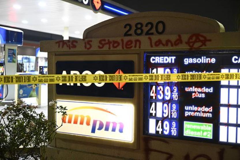 Los Angeles savaş alanına döndü Trumptan net mesaj: Düzeni sağlamak için sert olacağız