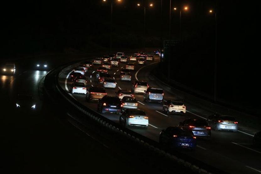 Yollarda bayram tatilinden dönüş yoğunluğu başladı