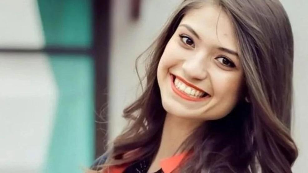 Şehit Öğretmen Aybüke Yalçın Kimdir Şenay Aybüke Yalçın Nasıl Öldü, Ne Zaman, Kaç Yaşındaydı Şenay Aybüke Yalçın Şehadetinin 8. Yıl Dönümünde Anılıyor
