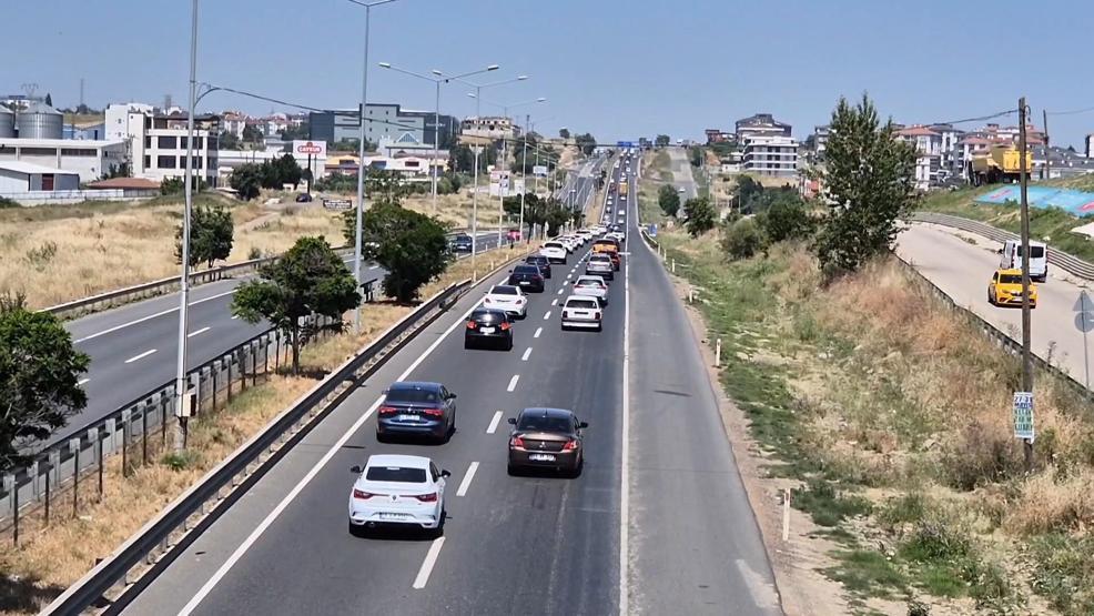 Tatilciler dönüyor Tekirdağ-İstanbul yolunda yoğunluk