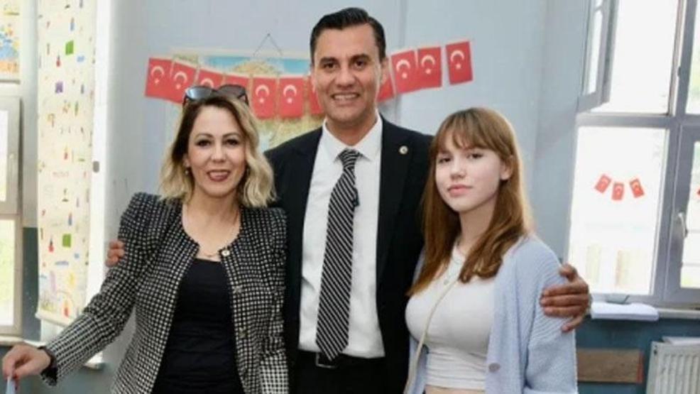 Ferdi Zeyrekin kızı NEHİR ZEYREKTEN açıklama: Babamın kanını yerde bırakmayın