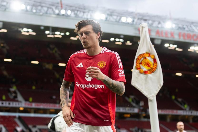 Fenerbahçeyle adı geçen Victor Lindelöf, resmen veda etti