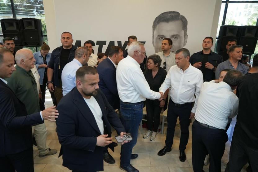 Ferdi Zeyrek için taziyelerin kabulüne başlandı