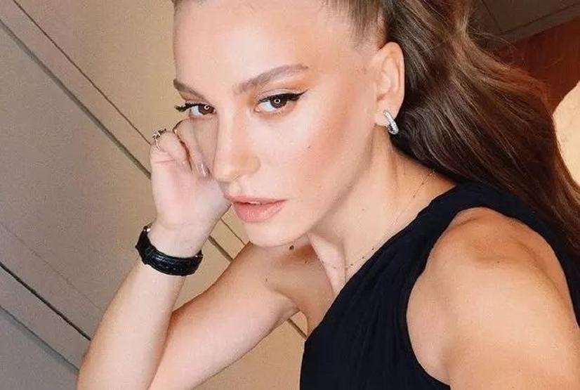 Ünlülerin güzellik sırrı ifşa oldu Aralarında kimler yok ki: Serenay Sarıkaya, Hande Erçel, Mine Tugay... Meğer parlak cildini ona borçluymuş