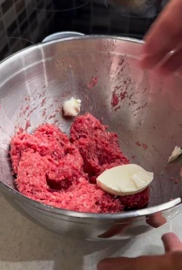 150 yıllık lezzet MasterChef şampiyonu Uğur Kardaştan Balkan köftesi tarifi Meğer püf noktası buymuş