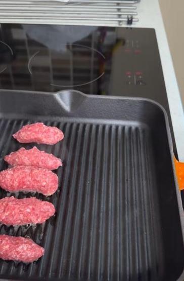 150 yıllık lezzet MasterChef şampiyonu Uğur Kardaştan Balkan köftesi tarifi Meğer püf noktası buymuş