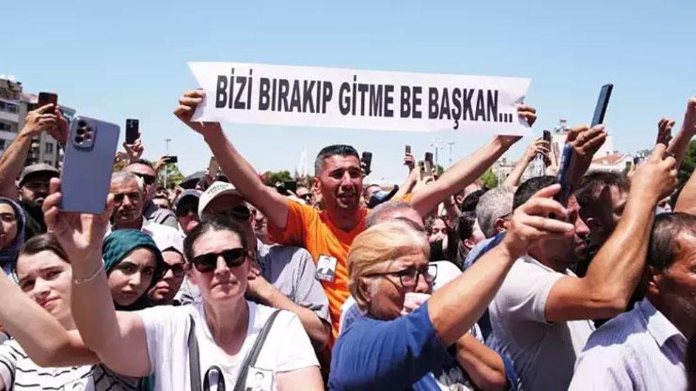 Ferdi Zeyreke veda: On binlerce kişi uğurladı Son röportajında ne demişti İşte detaylar...