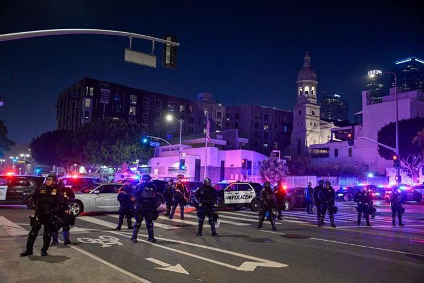Los Angeles karıştı Bölgede neler oluyor Sokağa çıkma yasağı...