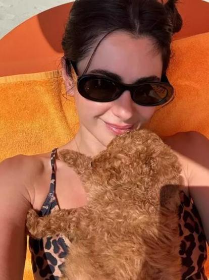 Nesrin Cavadzade, Tek Başına Tatile Çıktı