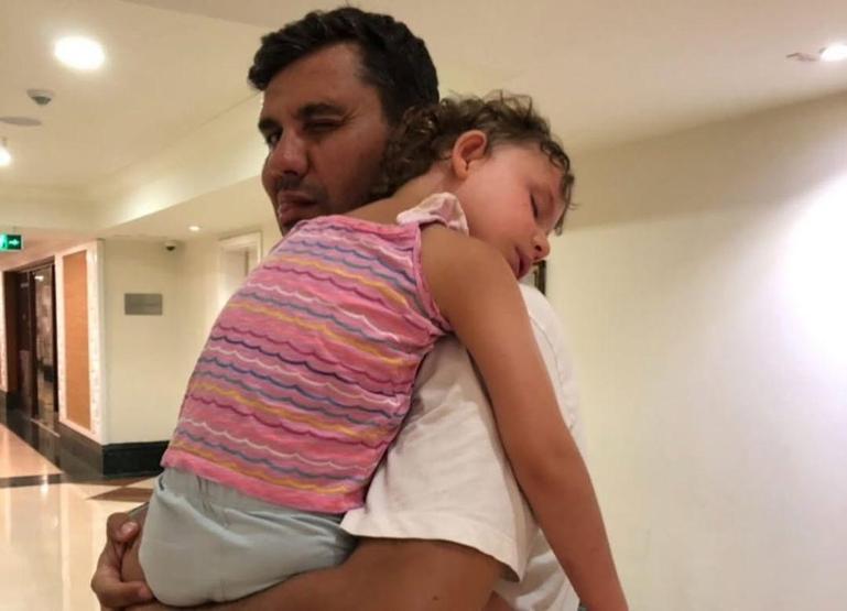 Ali Sunaldan Ferdi Zeyrek paylaşımı Babasına duygusal bir mesajla veda eden Nehir Zeyreke destek verdi: Gözyaşları içinde okudum