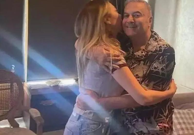 Yasmin Erbil, Babası Mehmet Ali Erbilin Özel Hayatını Açıkladı: Yedekleme Problemi Var