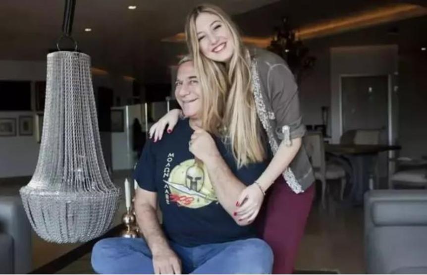Yasmin Erbil, Babası Mehmet Ali Erbilin Özel Hayatını Açıkladı: Yedekleme Problemi Var