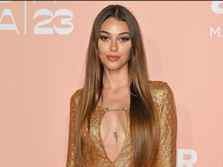 Dilan Çiçek Deniz: “Büyümek, Bir Tür Unutma Sanatıymış”