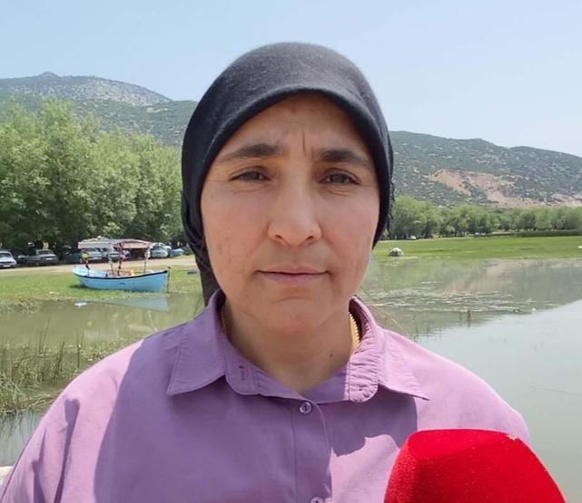 Denizliye Giden Uğramadan Dönmüyor Işıklı Gölü’nde Nilüfer Turizmi... Ziyaretçilerin İlgi Odağı Oldu