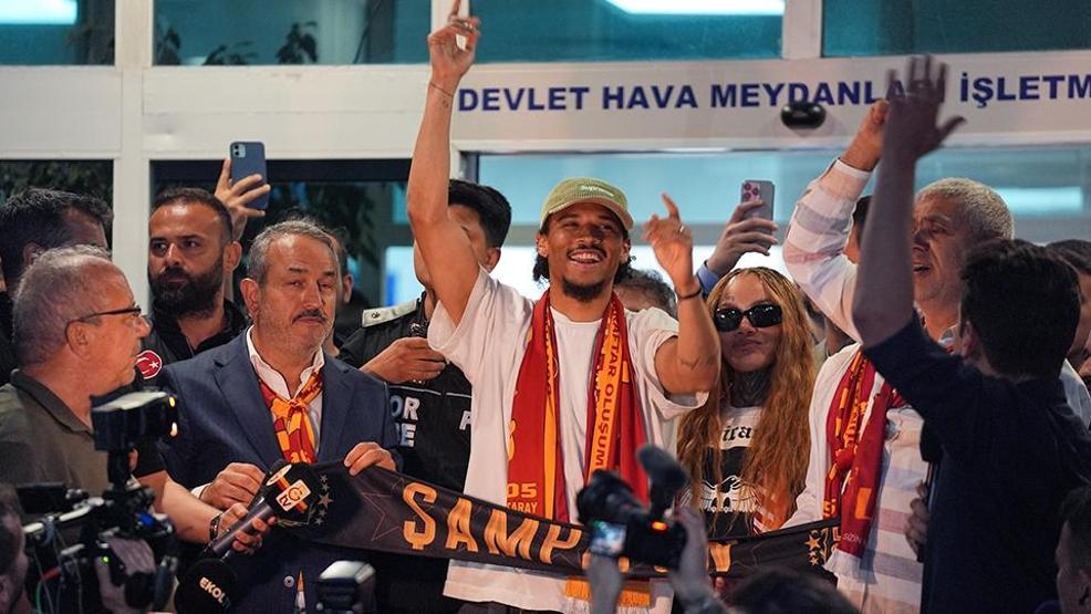 Osimhen kancası: Dev kulüp talip oldu